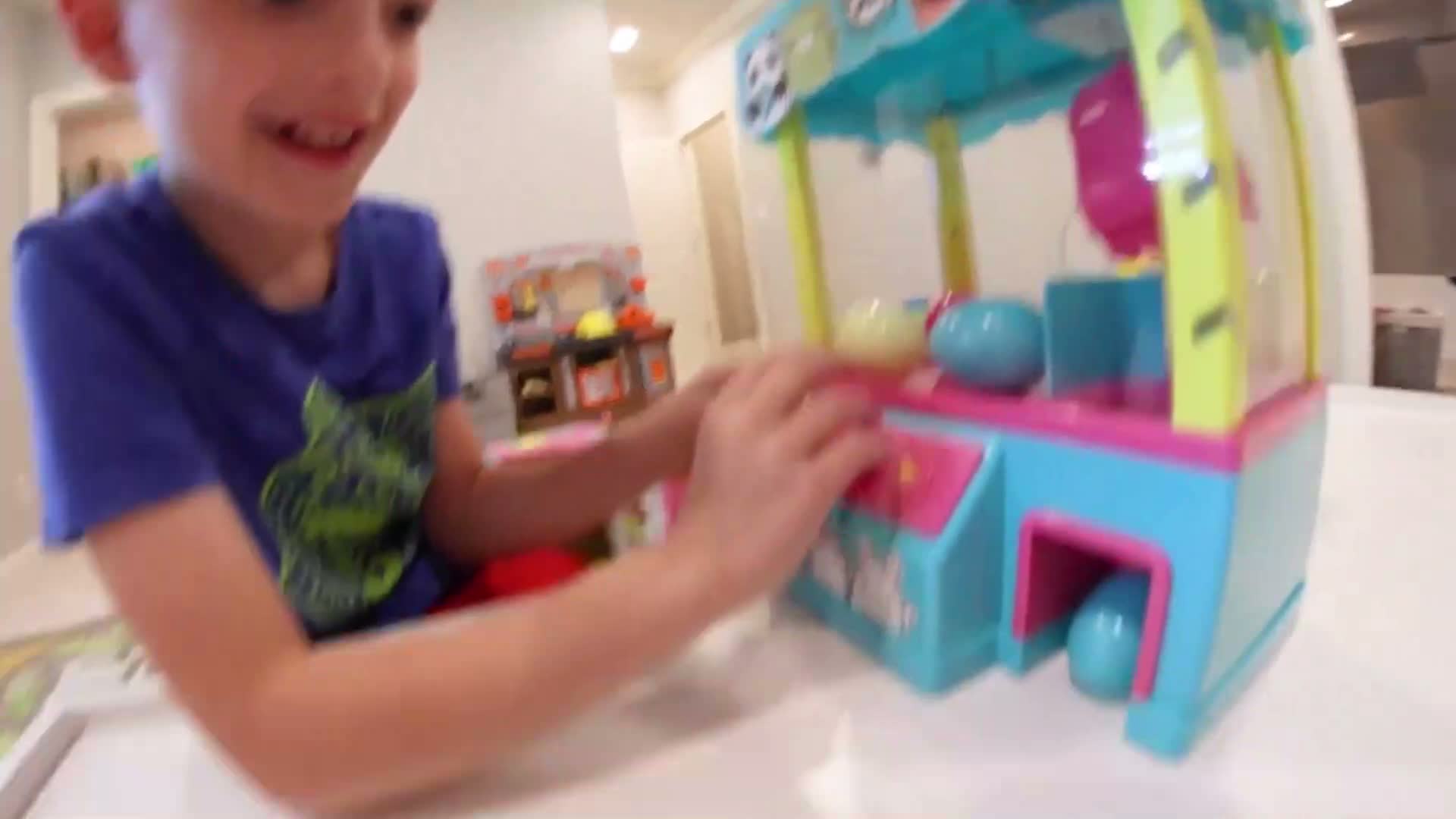 Entertain Video: Become a masked superhero with a toy machine